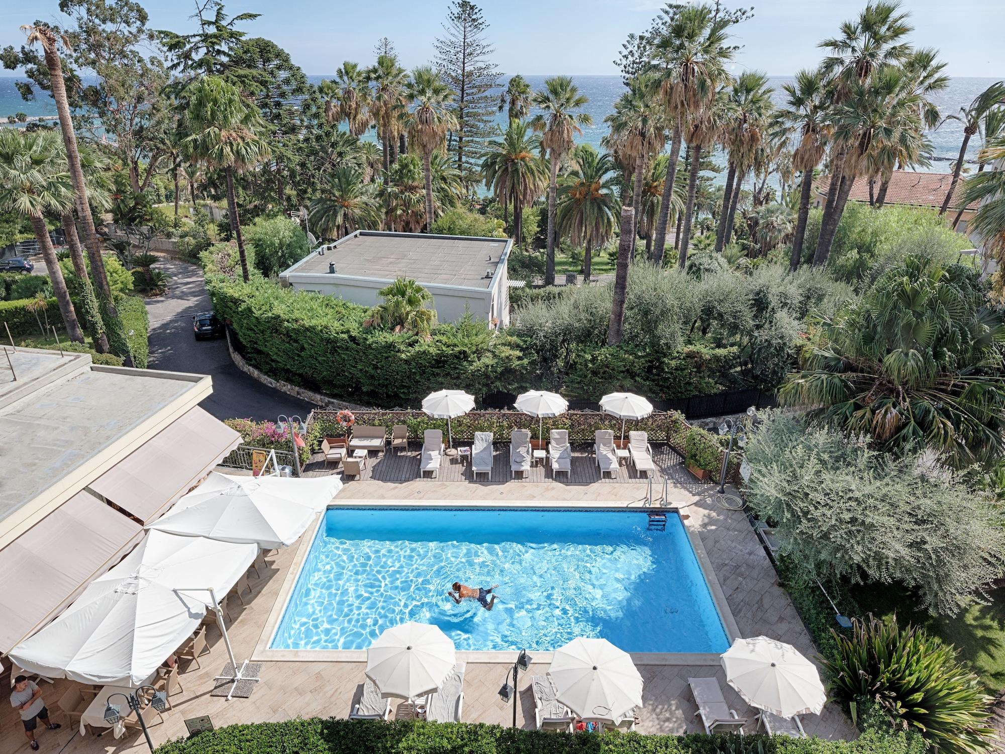 Hotel Paradiso Sanremo Bagian luar foto