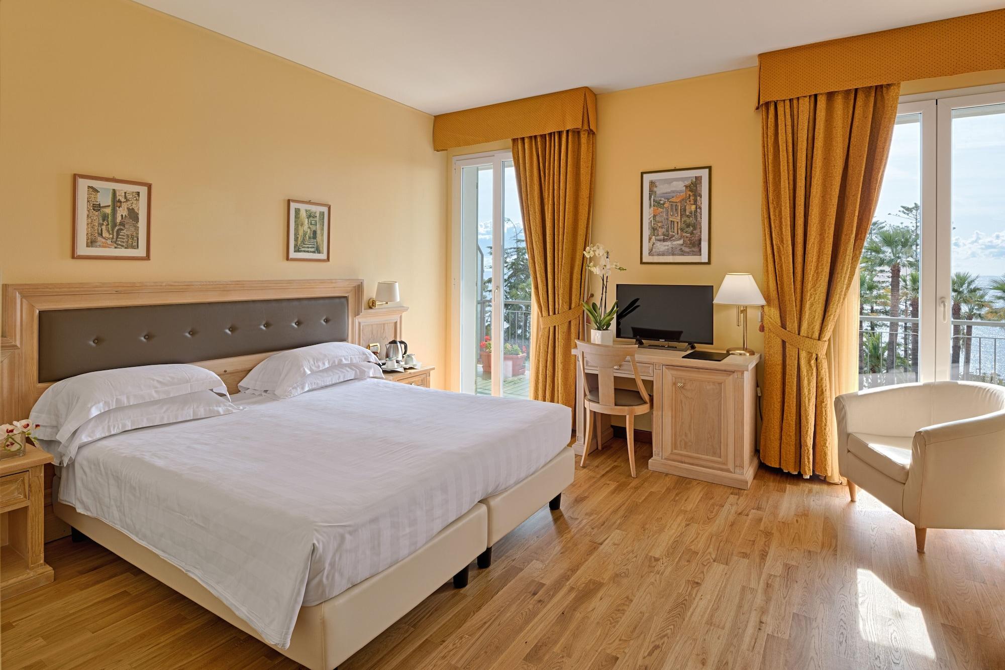Hotel Paradiso Sanremo Bagian luar foto
