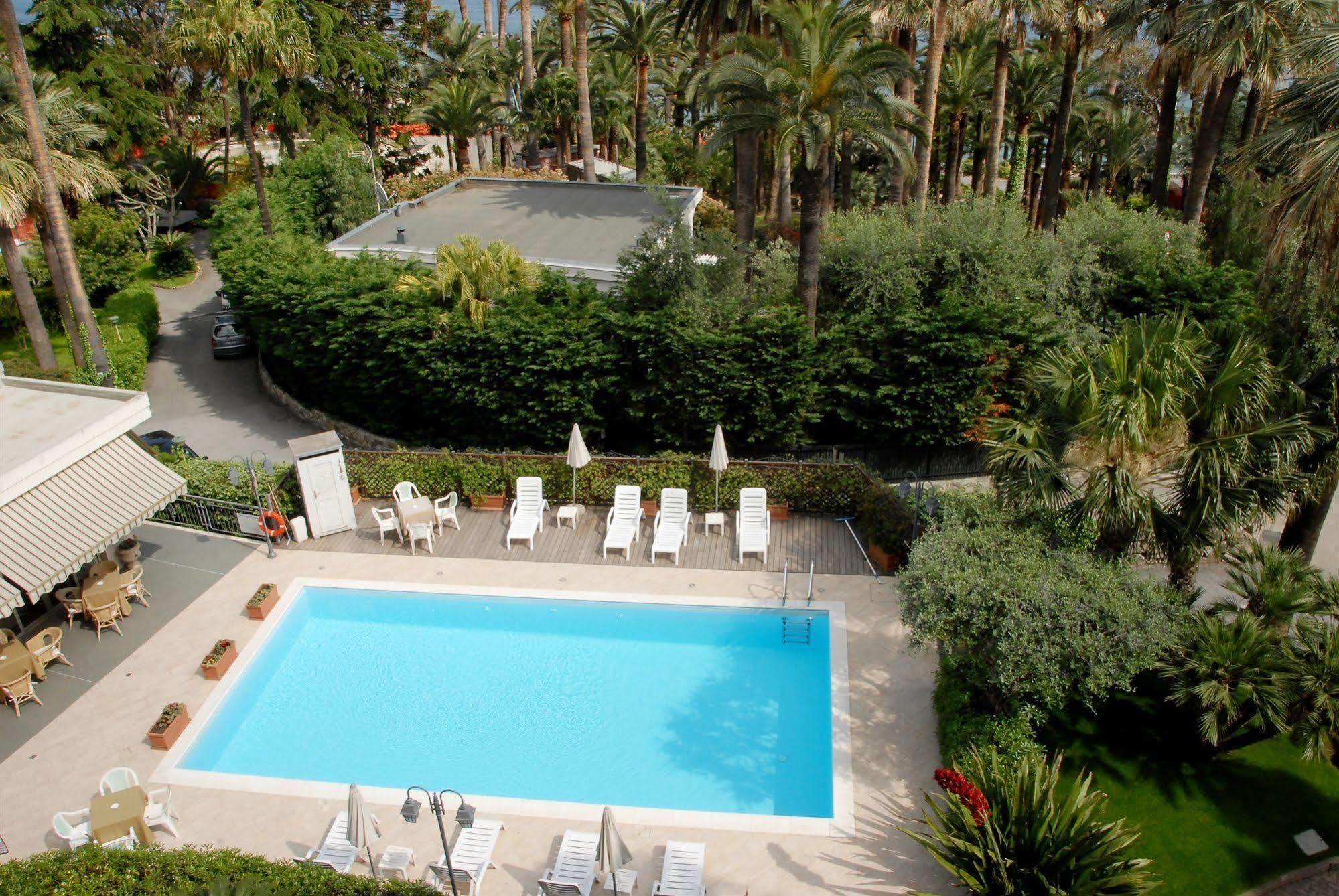 Hotel Paradiso Sanremo Bagian luar foto