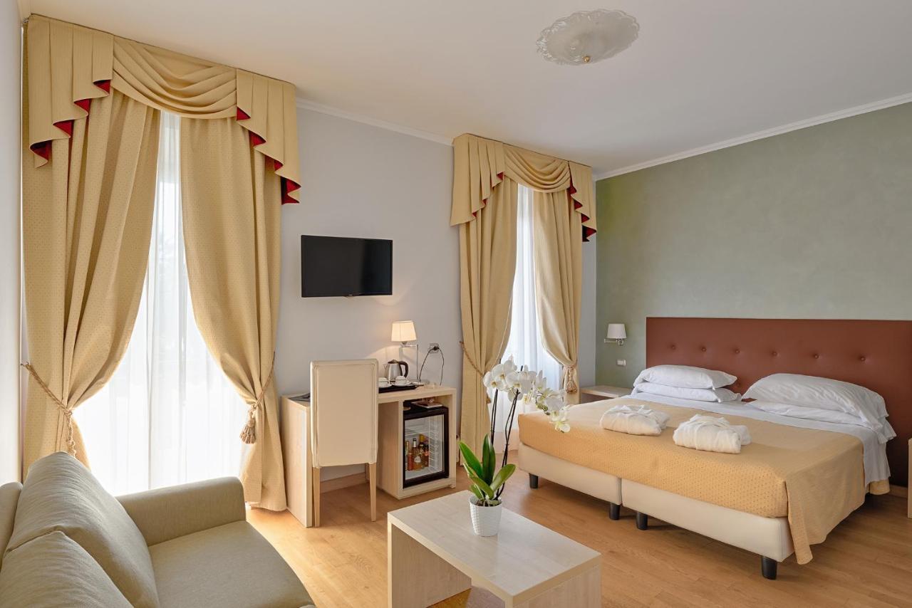 Hotel Paradiso Sanremo Bagian luar foto
