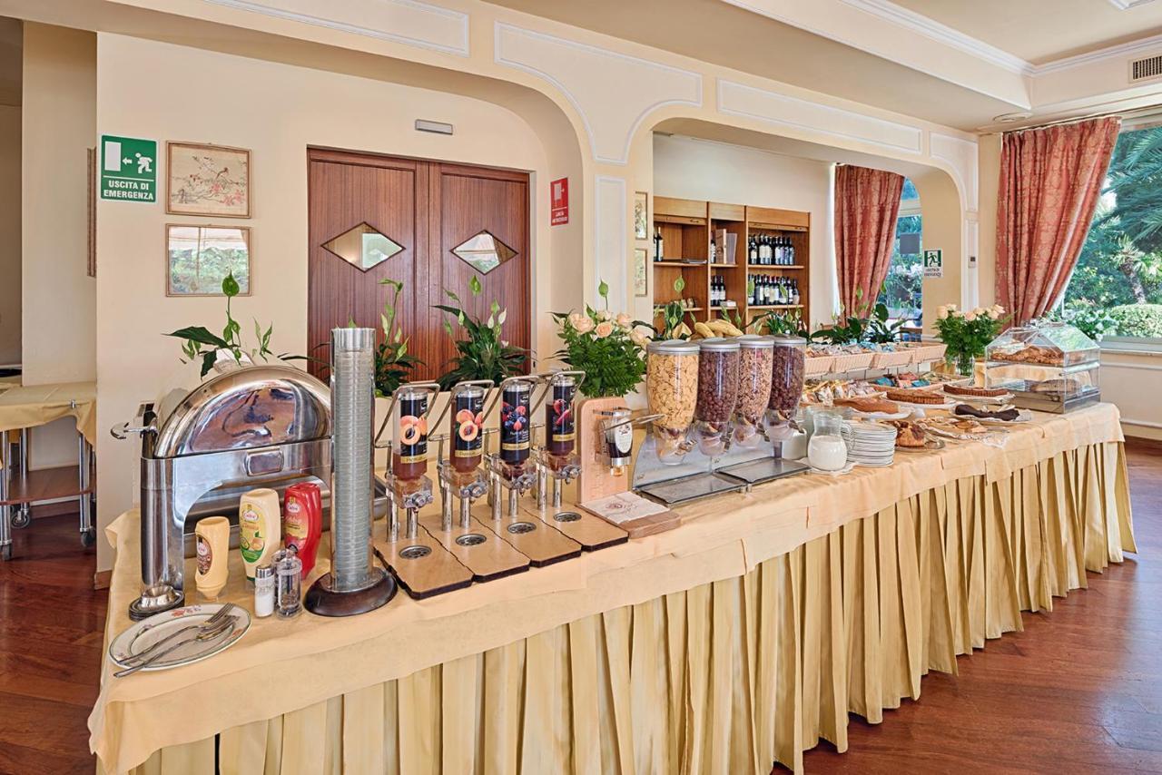 Hotel Paradiso Sanremo Bagian luar foto